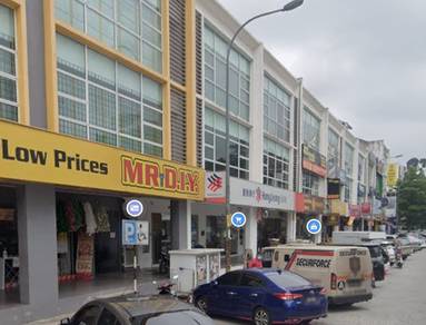 Shop lot For Sale in Seri Kembangan,SGR