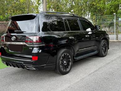 Toyota Land Cruiser ZX in Kota Damansara, SGR