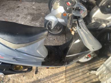 Suzuki AG100