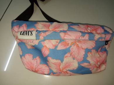 pouch bag LEVIS