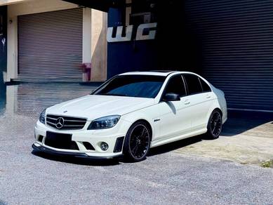 Mercedes Benz C63 63 AMG (CBU) in Kota Damansara, SGR