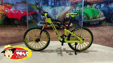 1:10 Mountain Bike Bicycle Alloy Model (Yellow)