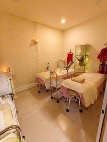 Beauty Salon For SALE