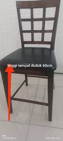 Kerusi Tinggi Kayu Solid (Counter Stool) – Cushion