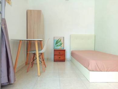 Room in Butterworth, PNG