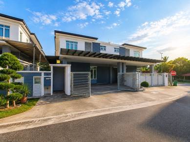 Semi-Detached House For Sale in Sungai Buloh,SGR