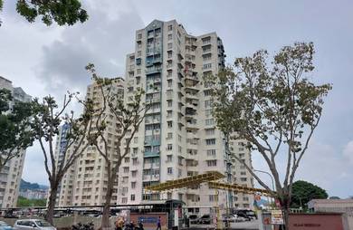 Apartment For Sale in Desa Bayan Apartment