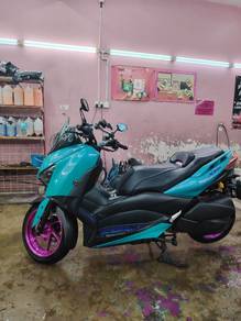 Yamaha XMAX