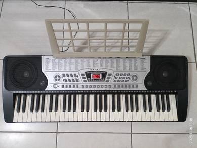 61 Key Electronic Keyboard