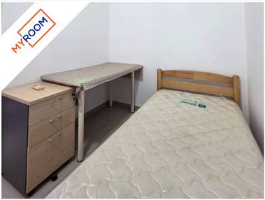 Room in Bayan Lepas, PNG