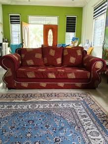 Sofa cantik dan keadaan tip top utk dijual