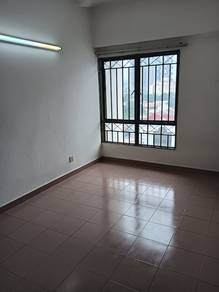 Condominium For Sale in Sri Pelangi Condominium