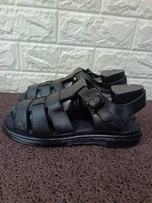Uk6 Dr. Martens Carolyn II