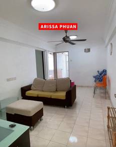 Condominium For Rent in Green Garden