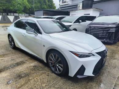 Lexus IS 300 F SPORT MODE BLACK in Old Klang Road, KUL