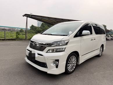 Toyota Vellfire Z in Kuching, SWK