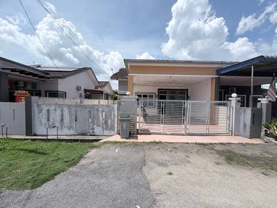 Semi-Detached House For Sale in Bahau,NSN