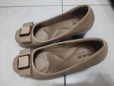 Khaki Bow High Heels Size 35