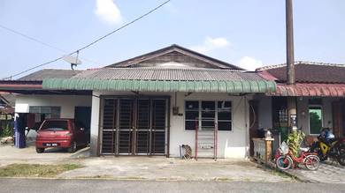 Terraced House For Sale in Setiu,TRG