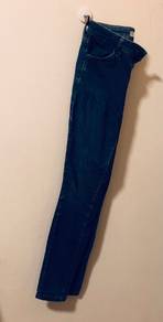 Women's Tops, Jeans, Slippers (Pakaian Wanita)