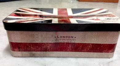 Vintage London Tin (Small)