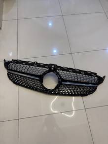 Mercedes W205 Original Front Grill Diamond Style