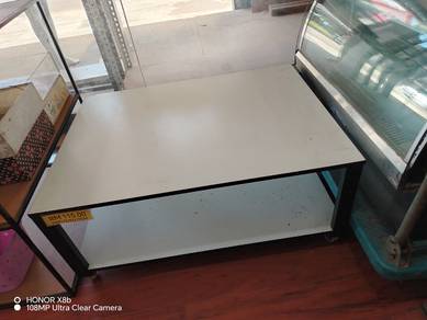 Tapak Pameran Beroda Terpakai