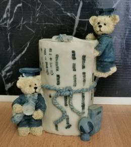 Pen holder
