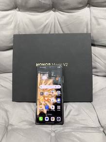 Honor Magic V2