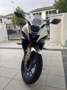 Yamaha R15