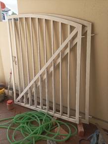 Pintu Pagar terpakai untuk dijual RM180