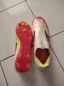 Preloved football boots