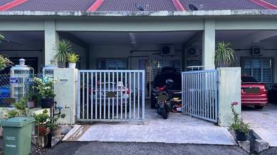 1.5-storey Terraced House For Sale in Pekan,PHG
