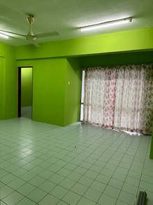 Apartment For Rent in Estana Court