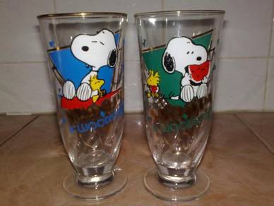 Cawan snoopy footed glass cup 2