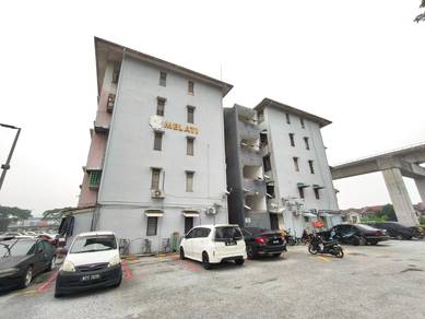 Flat For Sale in Flat Garnet