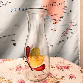 Glass Vase / Jug Kaca Design rama- rama Cantik
