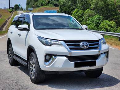 Toyota Fortuner SRZ 4X4 in Bukit Jalil, KUL