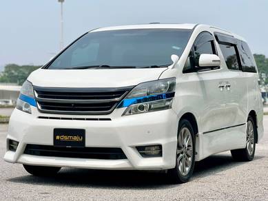 Toyota Vellfire Z PLATINUM SELECTION II in Sungai Besi, KUL