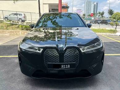 BMW iX xDRIVE40 SPORT in Desa Petaling, KUL