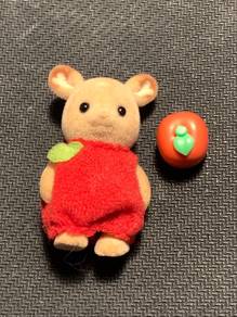 sylvanian family apple deer with apple accessory