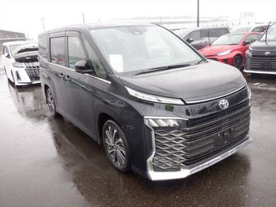 Toyota Voxy S-Z in Kajang, SGR
