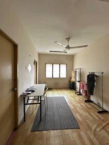Flat For Sale in Flat PKNS Seksyen 7 Shah Alam