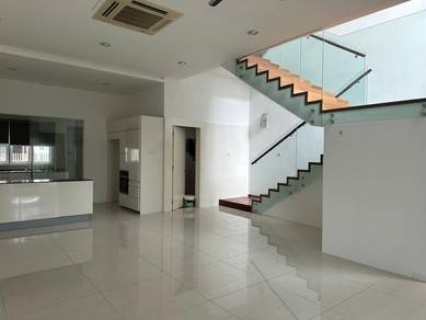 3-storey Terraced House For Sale in Tanjung Bungah,PNG
