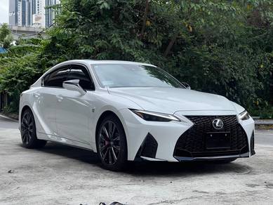 Lexus IS 300 F-SPORT in KLCC, KUL