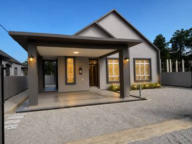 Bungalow House For Sale in Machang,KTN