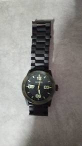 nixon good condition 