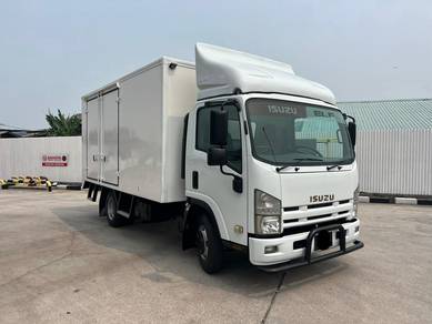 2017 ISUZU NPR75UHH Fibre Box
