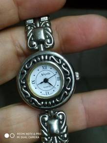 Vintage Novelle lady watch