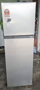 peti sejuk jenama Toshiba 2pintu inveter 